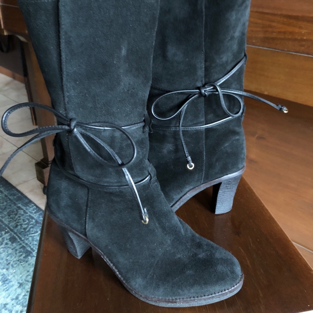 Black suede heeled boots